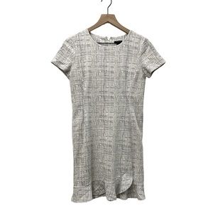 Ann Taylor above the knee ruffle hem dress size 6p. White dress, gray pattern.
